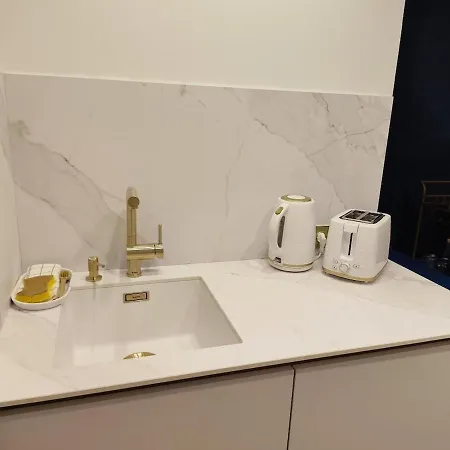 Boutique Diorit With Garage And Terrace 아파트 Komín