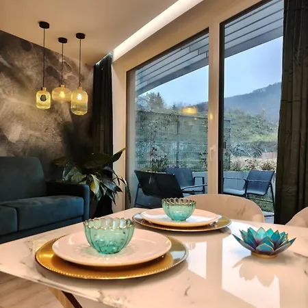 Boutique Diorit With Garage And Terrace 아파트