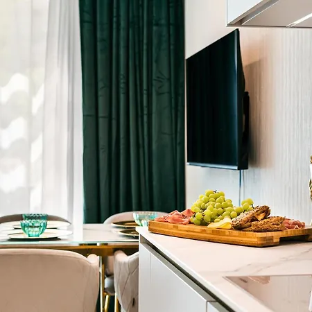 Boutique Diorit With Garage And Terrace Apartmán Komín