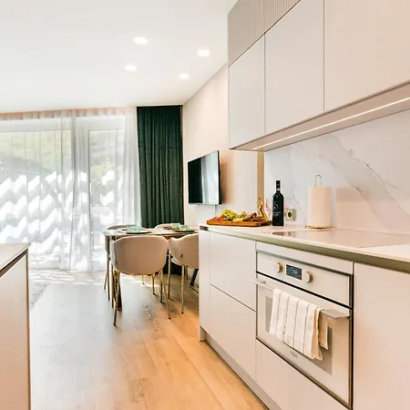 Boutique Diorit With Garage And Terrace *